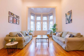 Central Grand Apartment next to the Fashion Road